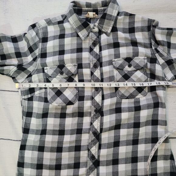 Duluth Trading Co Size M Women's T-Shirt Flannel Long Sleeve Shirt Plaid - Picture 5 of 8